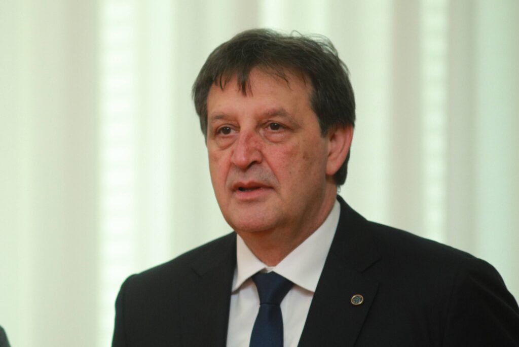 BETAWEEK – BRATISLAV GASIC