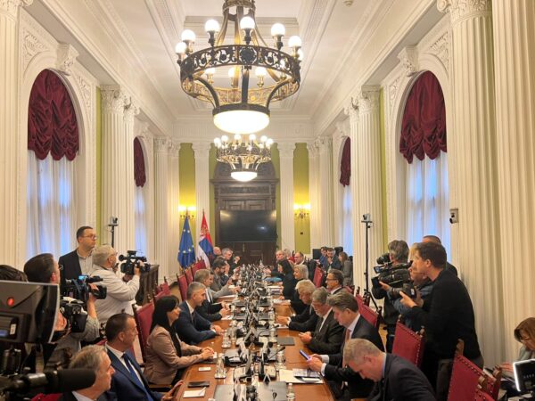 Sastanak delegacije EP sa predstavnicima opozicionih stranaka u Skupštini Srbije