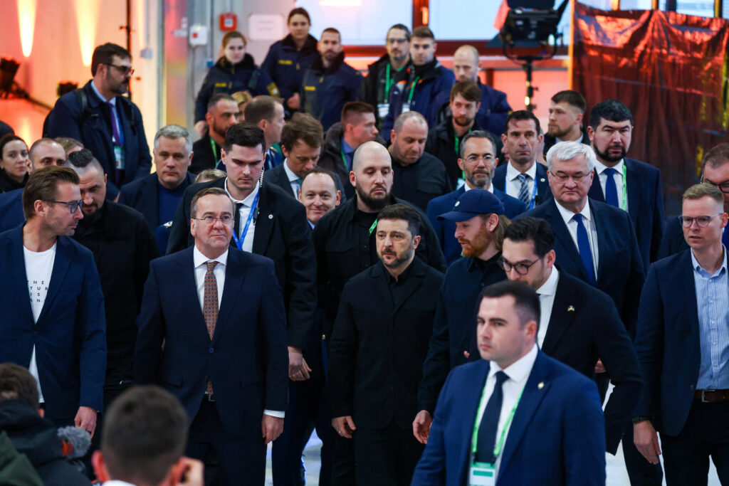 Ukrainian President Zelenskiy visits Quantum Systems firm