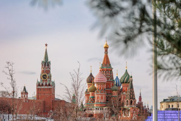 panoramic-view-of-moscow-kremlin-with-spassky-towe-2026-01-09-00-09-28-utc