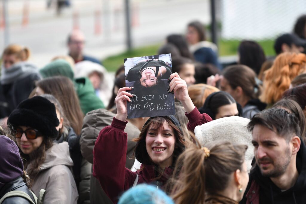 PROTEST ISPRED NOVOSADSKE SKUPSTINE