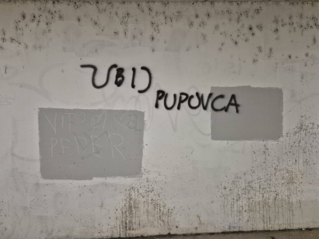GRAFITI POZIVA NA UBISTVO POSLANIKA U ZAGREBU