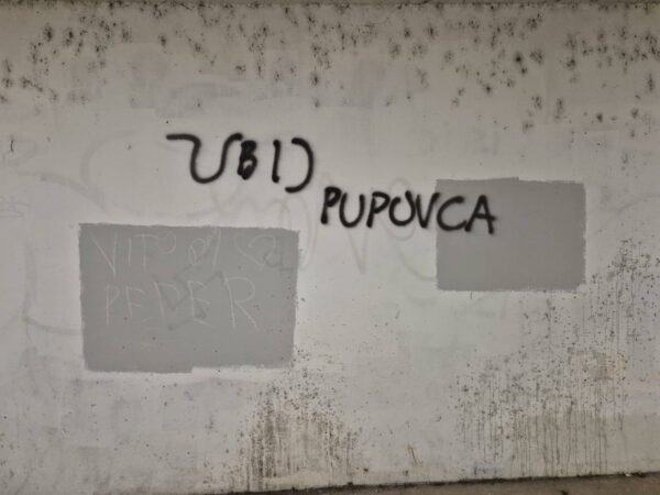 GRAFITI POZIVA NA UBISTVO POSLANIKA U ZAGREBU