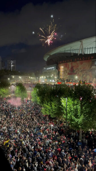 Celebrations erupt in North London after Arsenal win the Premiere League title