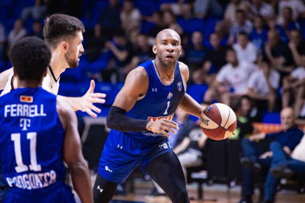 KOSARKA: BUDUCNOST VOLI – U-BT CLUJ-NAPOCA