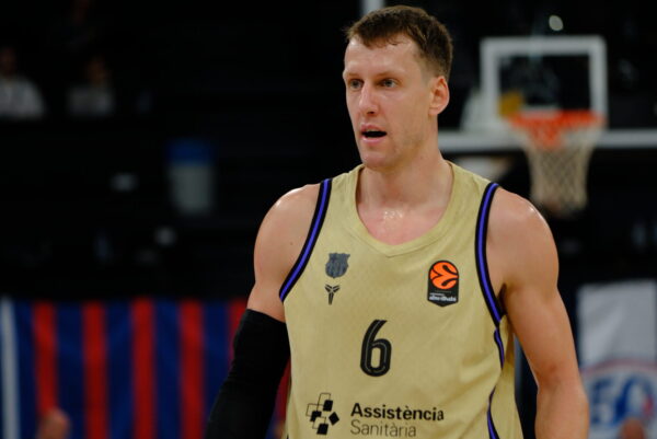 Jan_Veselý_6_FC_Barcelona_(basketball)_Euroleague_20251120_(1)