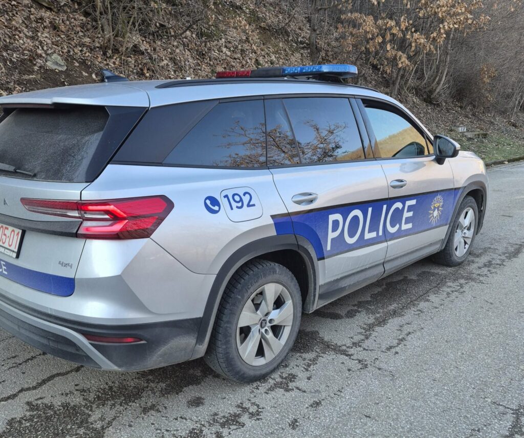 kosovska policija auto