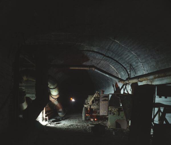 old-rusty-communications-and-equipment-remnants-in-2026-03-26-07-55-21-utc