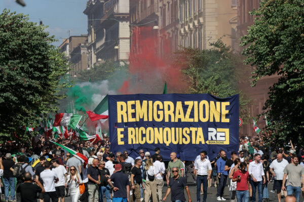 Far-right groups rally for „Remigration“ in Rome