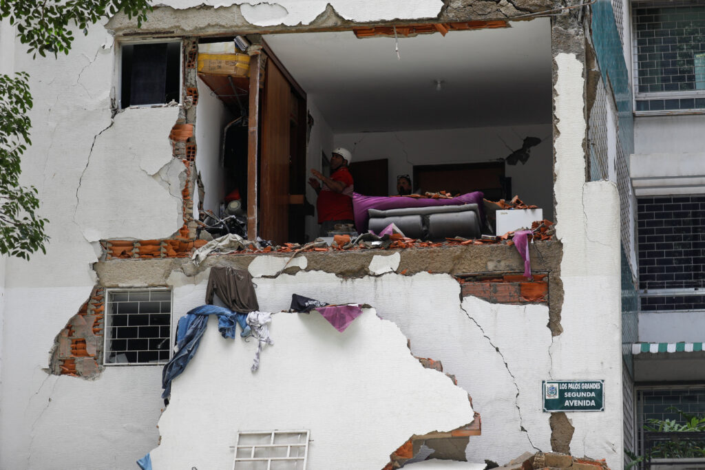 Aftermath of earthquakes in Caracas