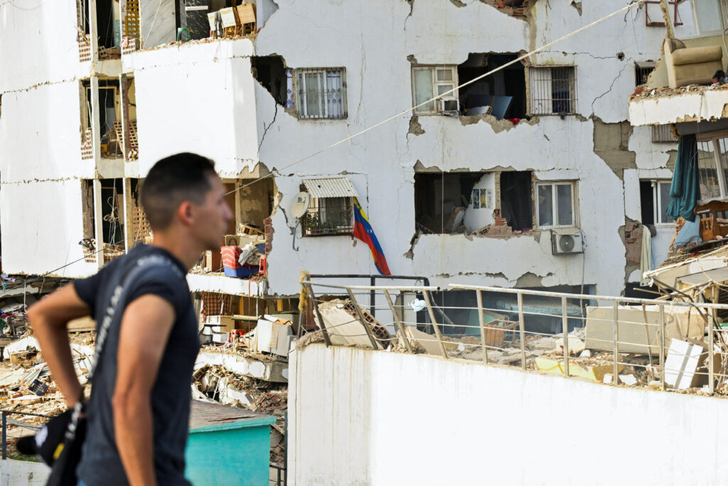 Aftermath of earthquakes in La Guaira
