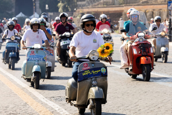 Vespa turns 80 with four-day Rome celebration, parade through capital