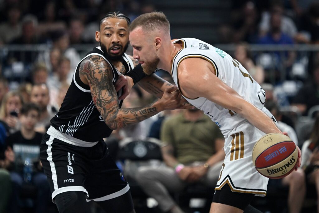 KOSARKA: PARTIZAN MOZZART BET – DUBAI BASKETBALL