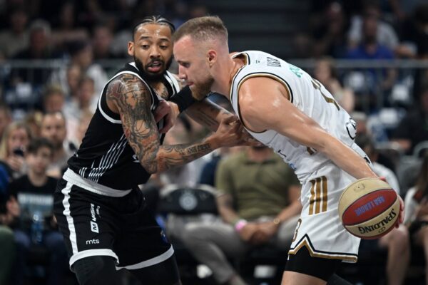 KOSARKA: PARTIZAN MOZZART BET – DUBAI BASKETBALL