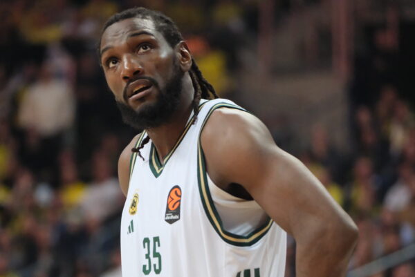 Kenneth_Faried_35_Panathinaikos_BC_Euroleague_20251216_(7)
