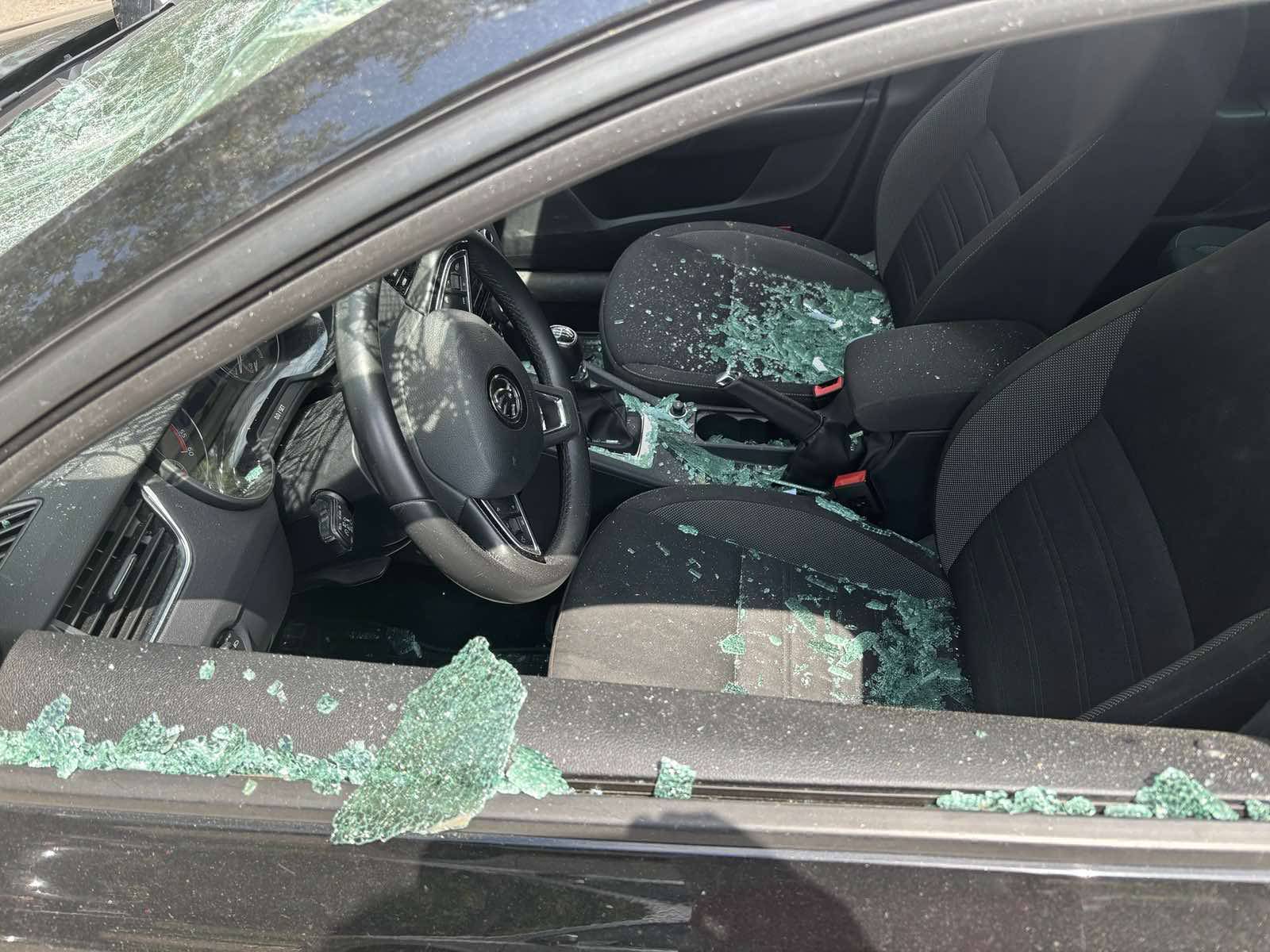 VANDALIZOVAN AUTOMOBIL SINA DINKA GRUHONJICA