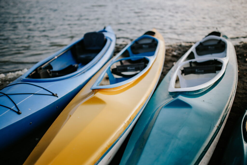 water-lake-pier-boat-de3eb3fe07084c3612169b3e70332e27