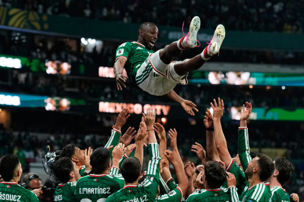 Ecuador Mexico WCup Soccer