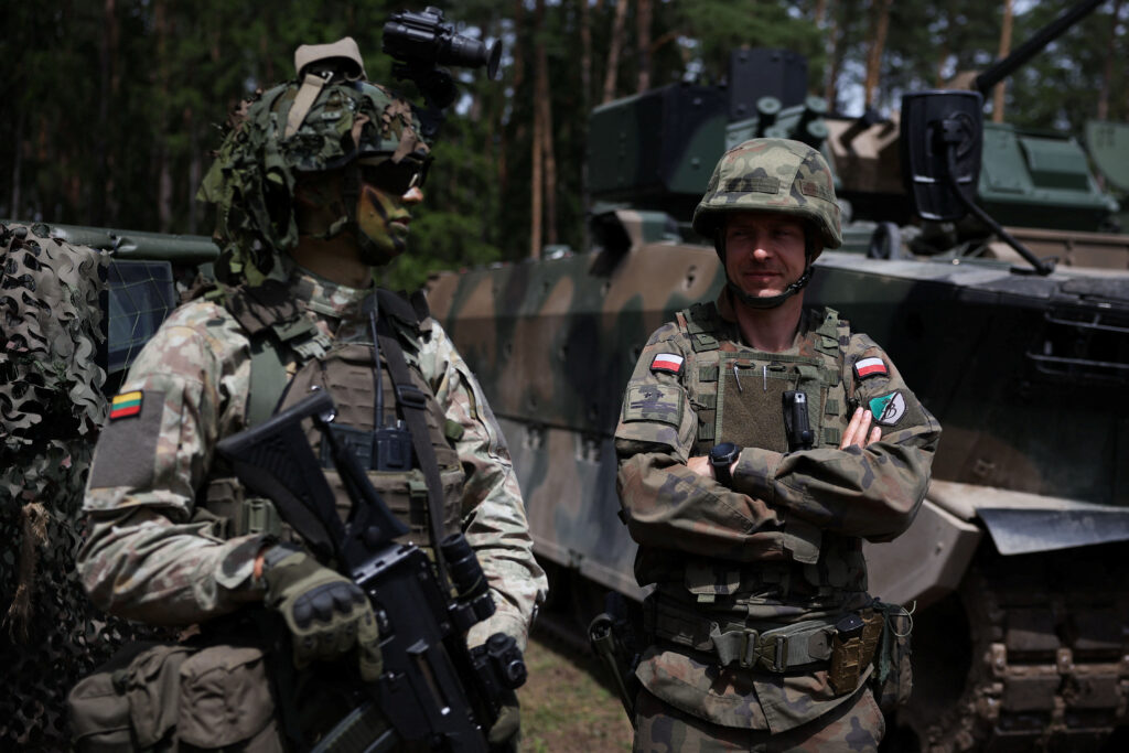 Polish and Lithuanian soldiers during the Bursztynowy Obronca-26 (Amber Defender-26) military excersise at the Klusy training ground