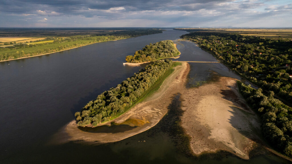 Low water levels on the Danube in Serbia