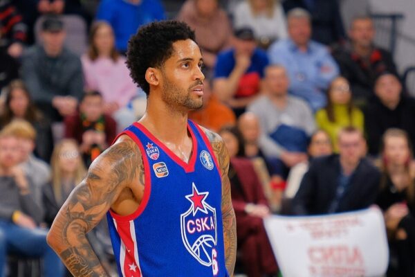Melo_Trimble_@_PBC_CSKA_Moscow_(2024-11-13)-0_7