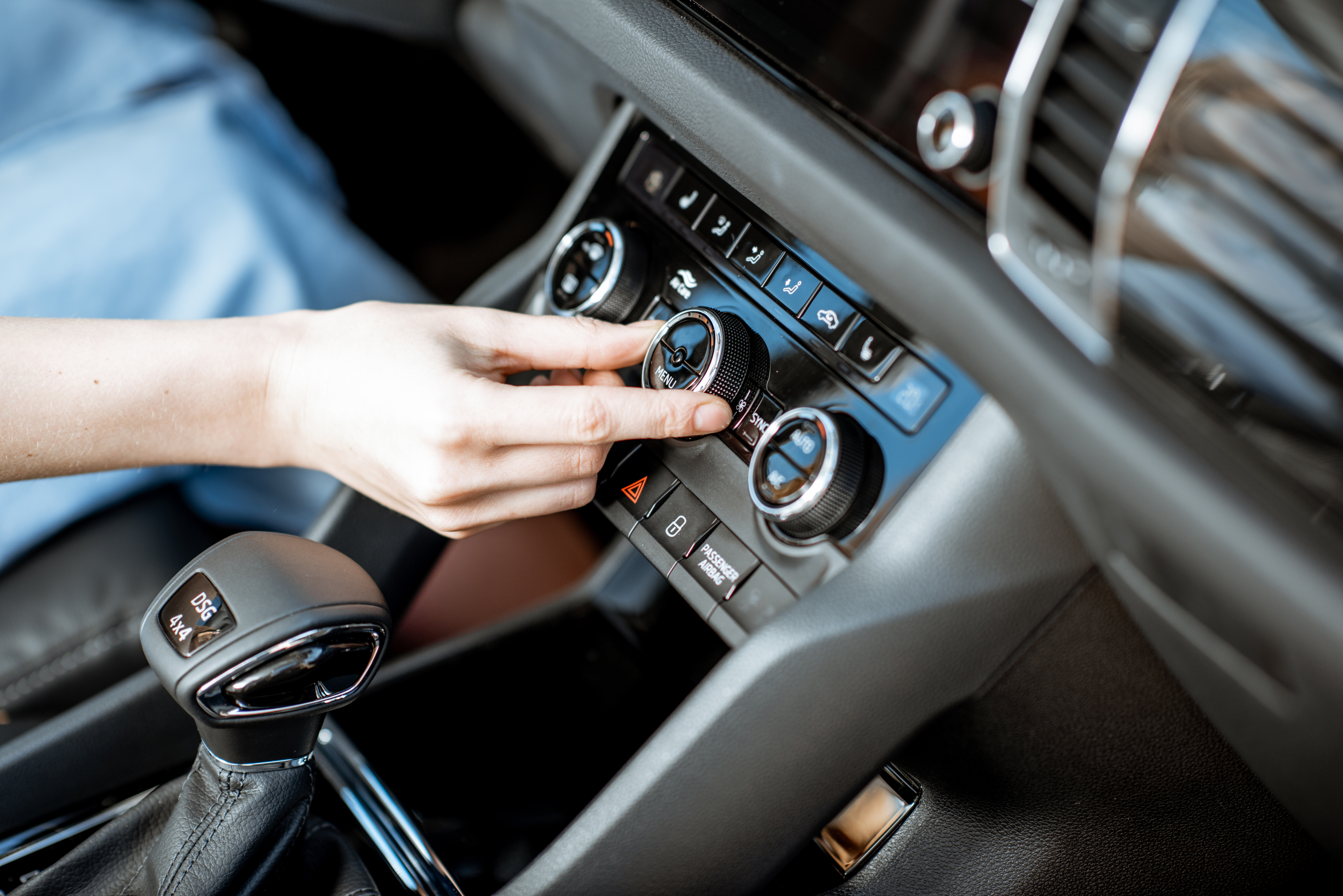 Switching air conditioner in the car