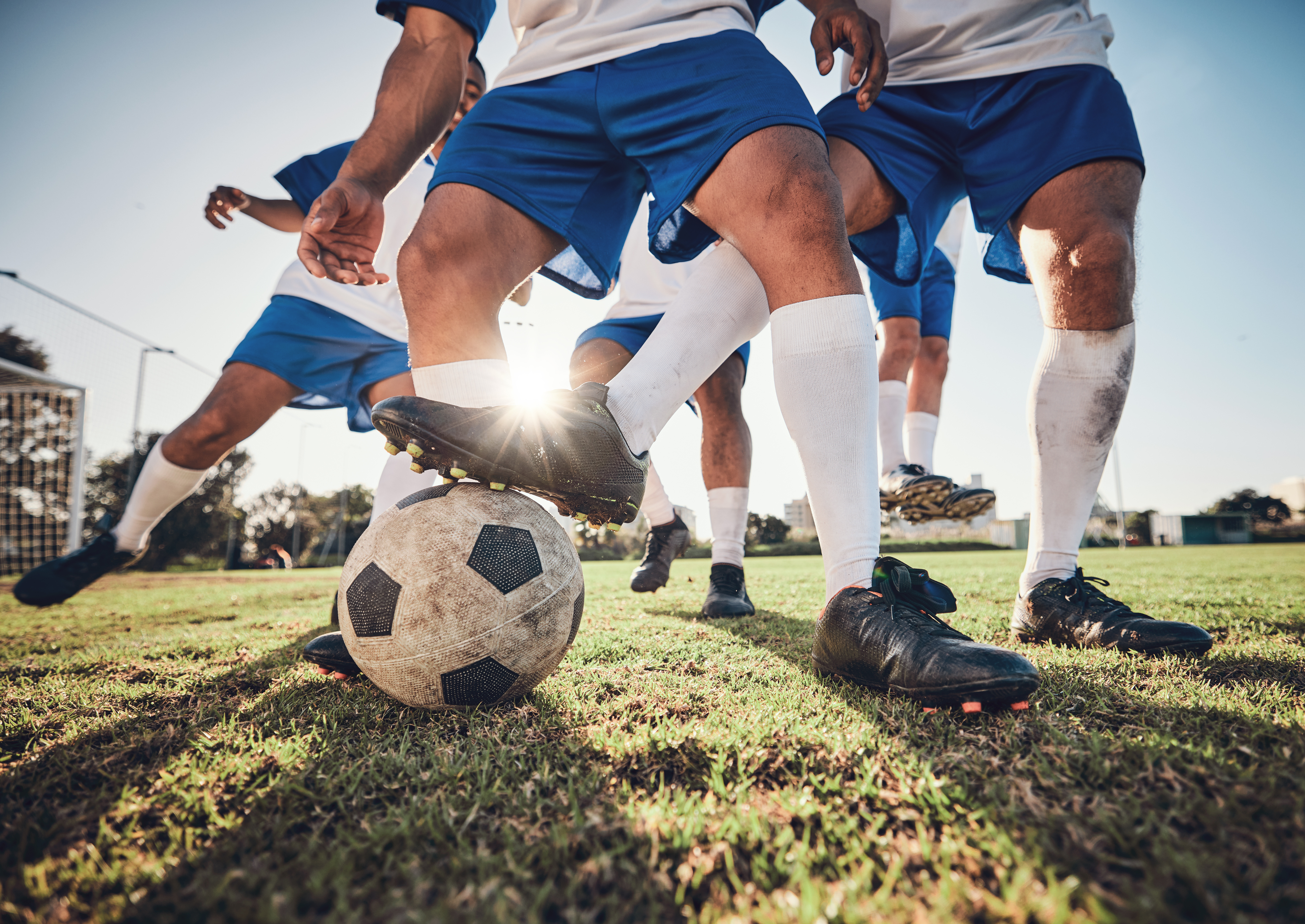 soccer-players-practice-together-on-field-2026-01-09-10-18-32-utc