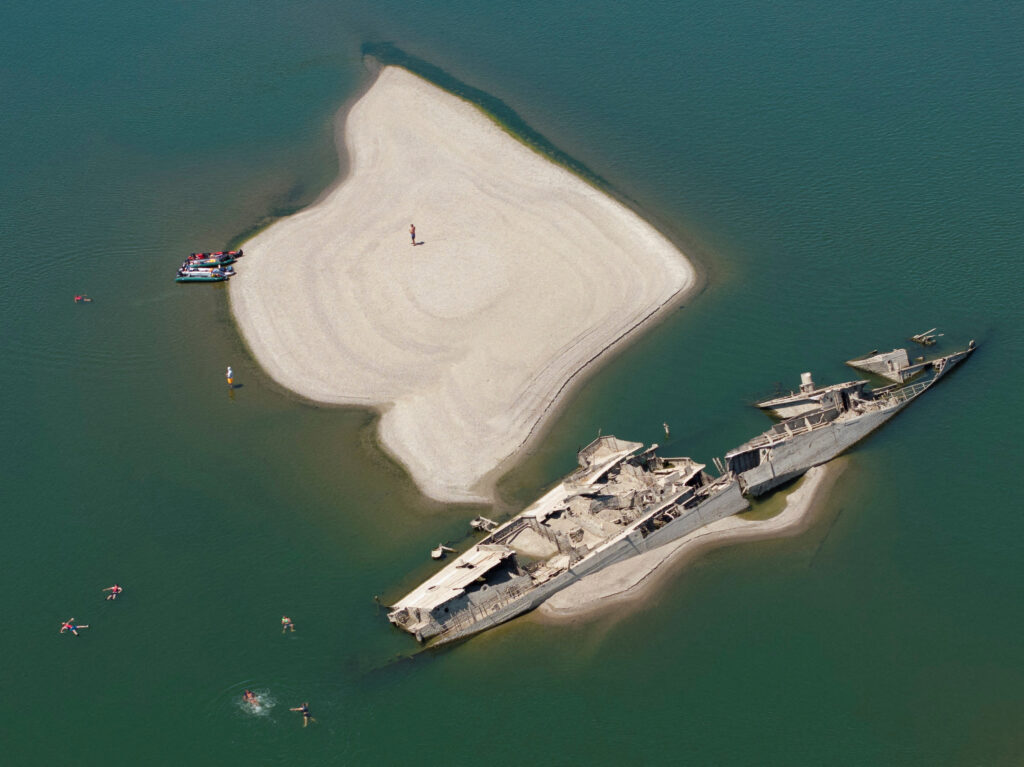 Low Danube water levels raise concerns over Serbia’s electricity supply