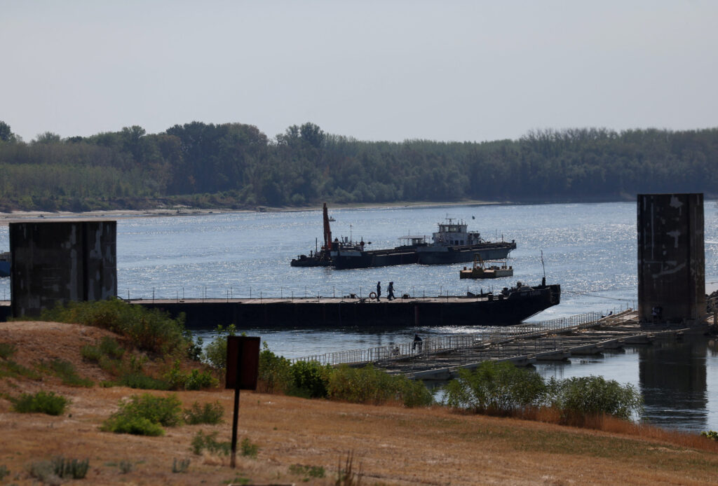 Hungary prepares barges and starts riverbed works to avert plant shutdown