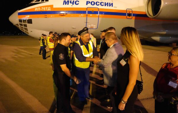 RUSKI AVION IL-76 ZA GASENJE POZARA SLETEO NA NISKI AERODROM