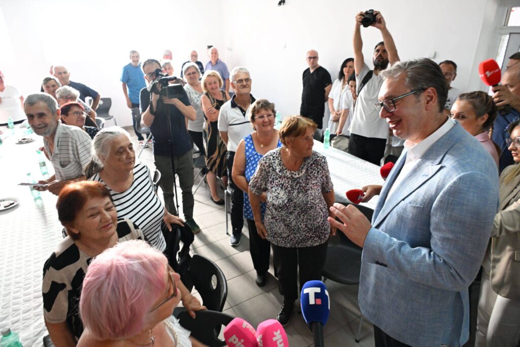 ALEKSANDAR VUCIC U POSETI PIROTU