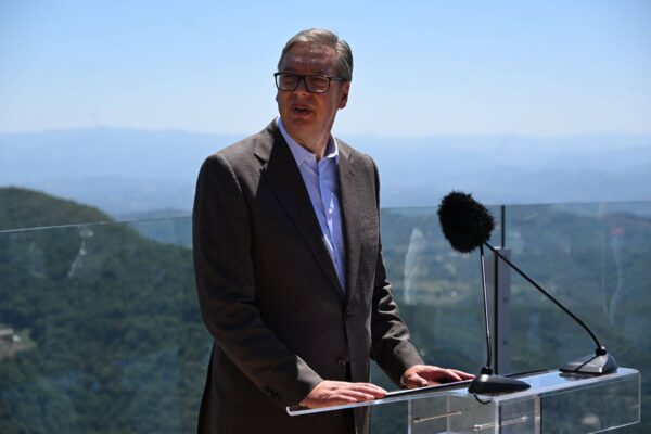 ALEKSANDAR VUCIC OBISAO VIDIKOVAC KABLAR