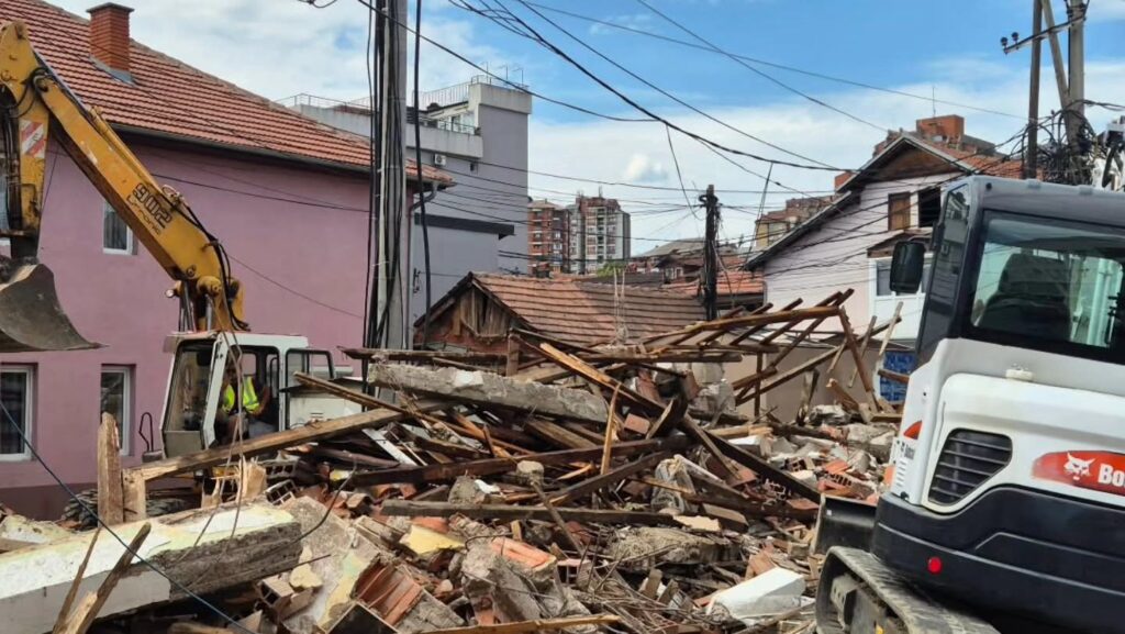 rušenje kosovska mitrovica
