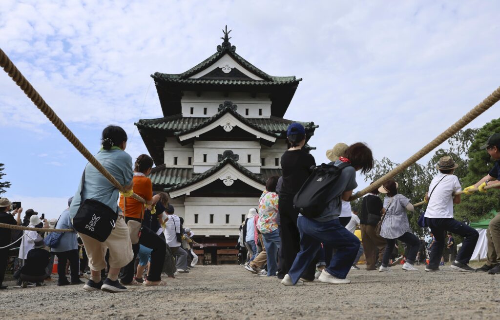 zamak hirosaki ručno pomeranje