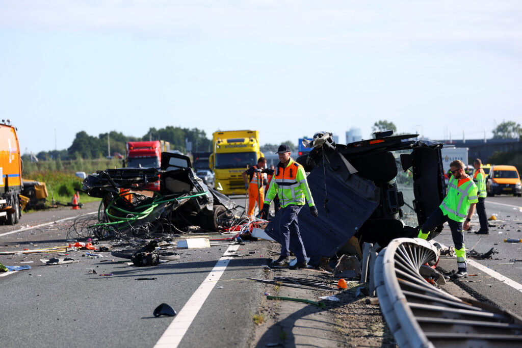 Bus accident on the A28 motorway causing multiple casualties, in Wezep