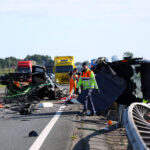 Bus accident on the A28 motorway causing multiple casualties, in Wezep