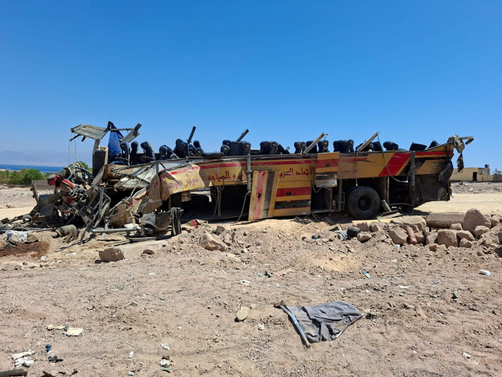 Deadly bus accident on Dahab-Nuweiba road in South Sinai